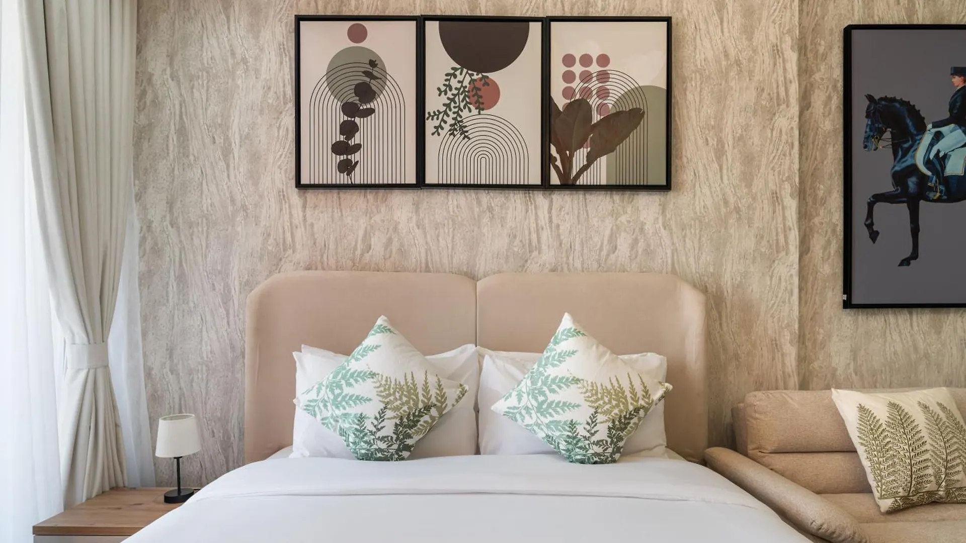 Stylish Studio Apartment In Binghatti Crystals Dubai