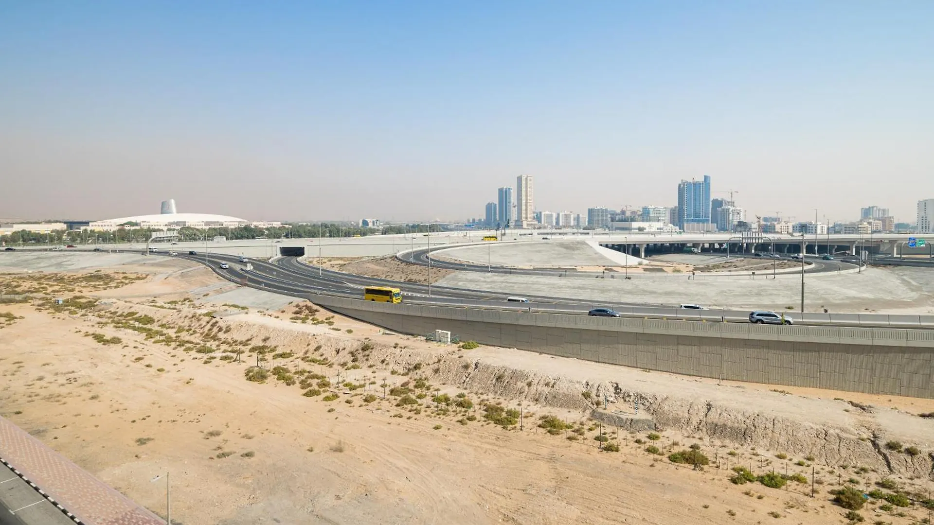 Stylish Studio Apartment In Binghatti Crystals Dubai