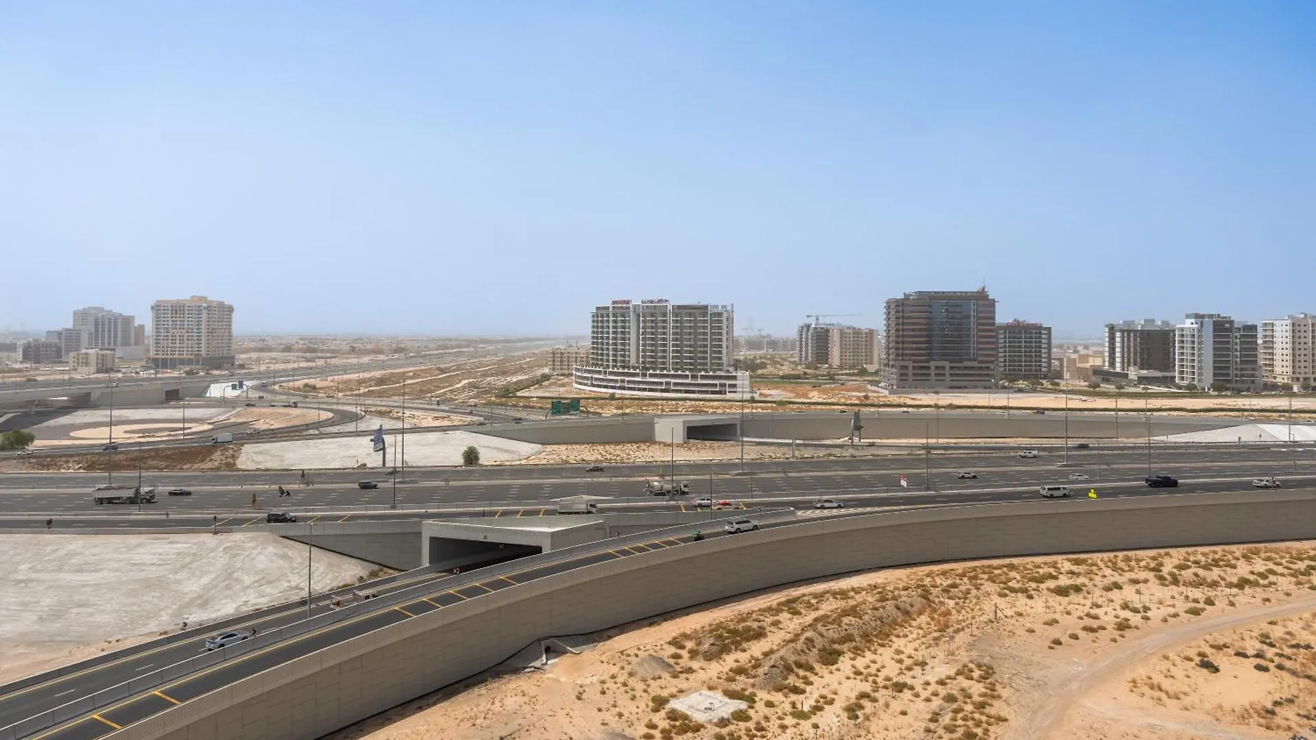 Stylish Studio Apartment In Binghatti Crystals Dubai 0*,  Emirados Árabes Unidos