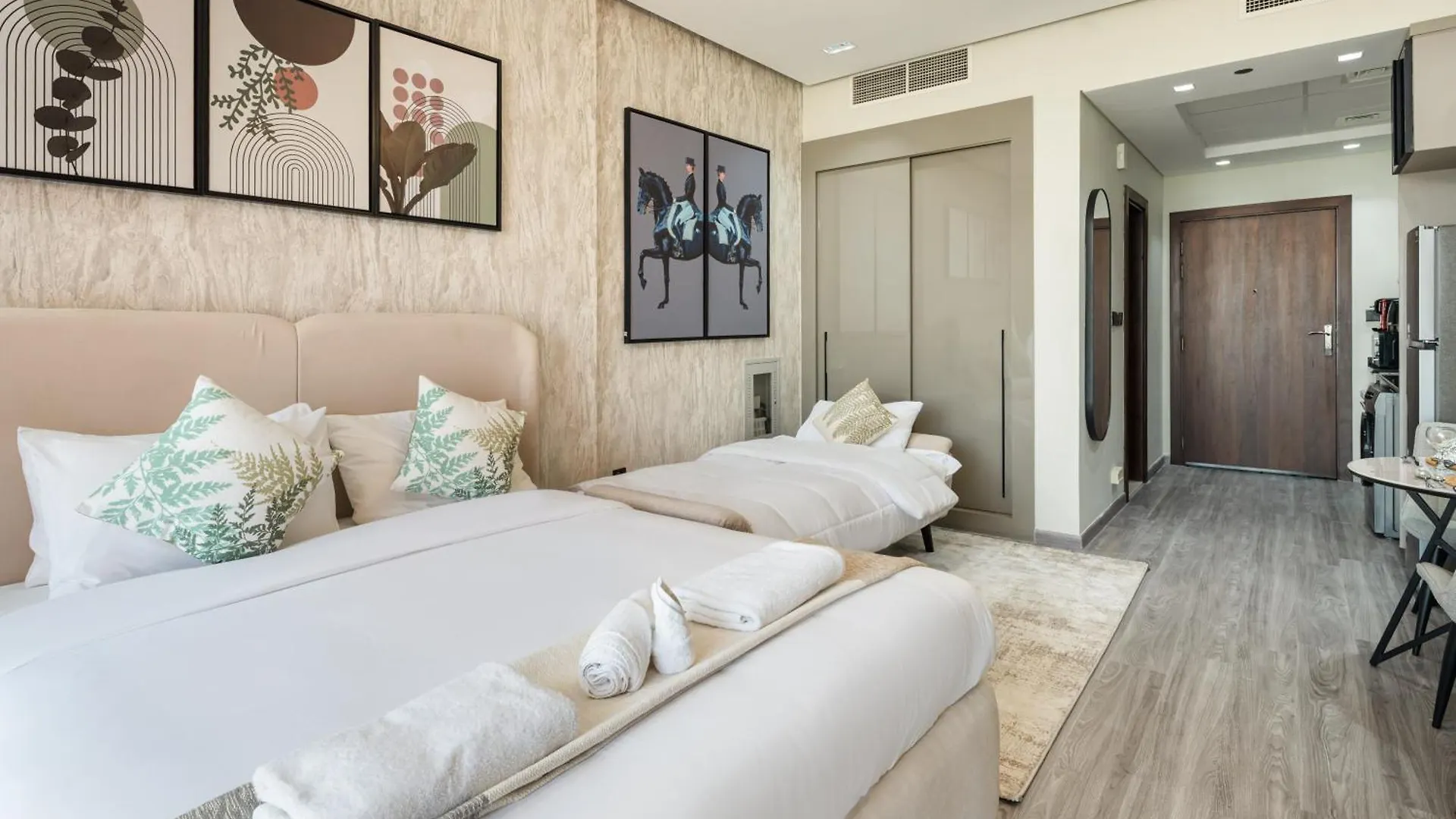 Stylish Studio Apartment In Binghatti Crystals Dubai