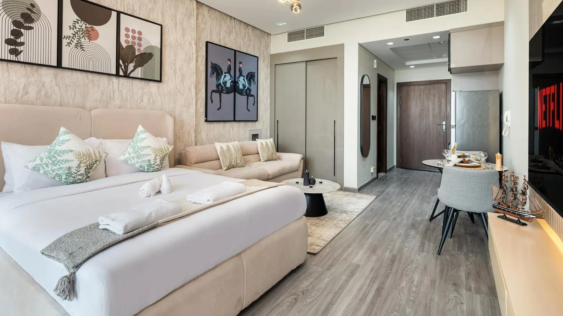 Stylish Studio Apartment In Binghatti Crystals Dubai Emirados Árabes Unidos