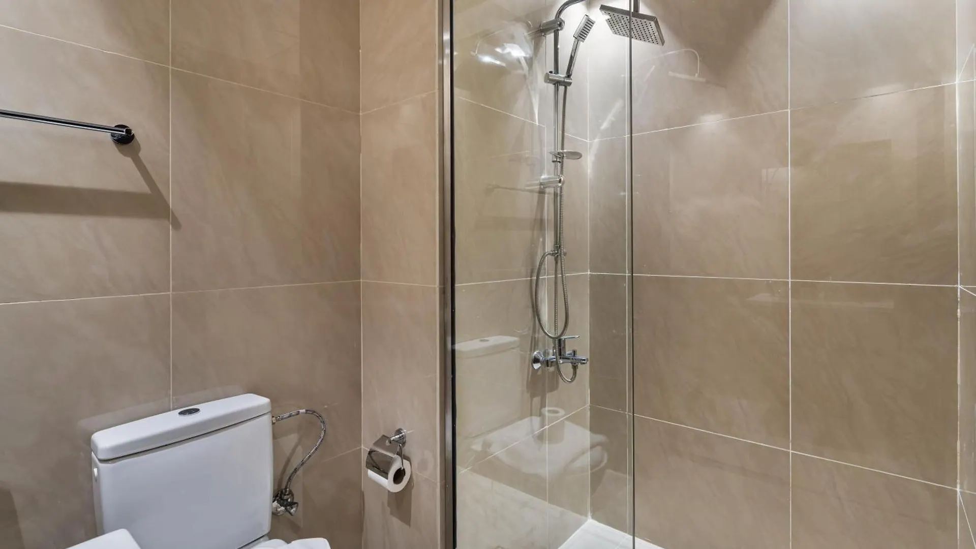 Stylish Studio Apartment In Binghatti Crystals Dubai