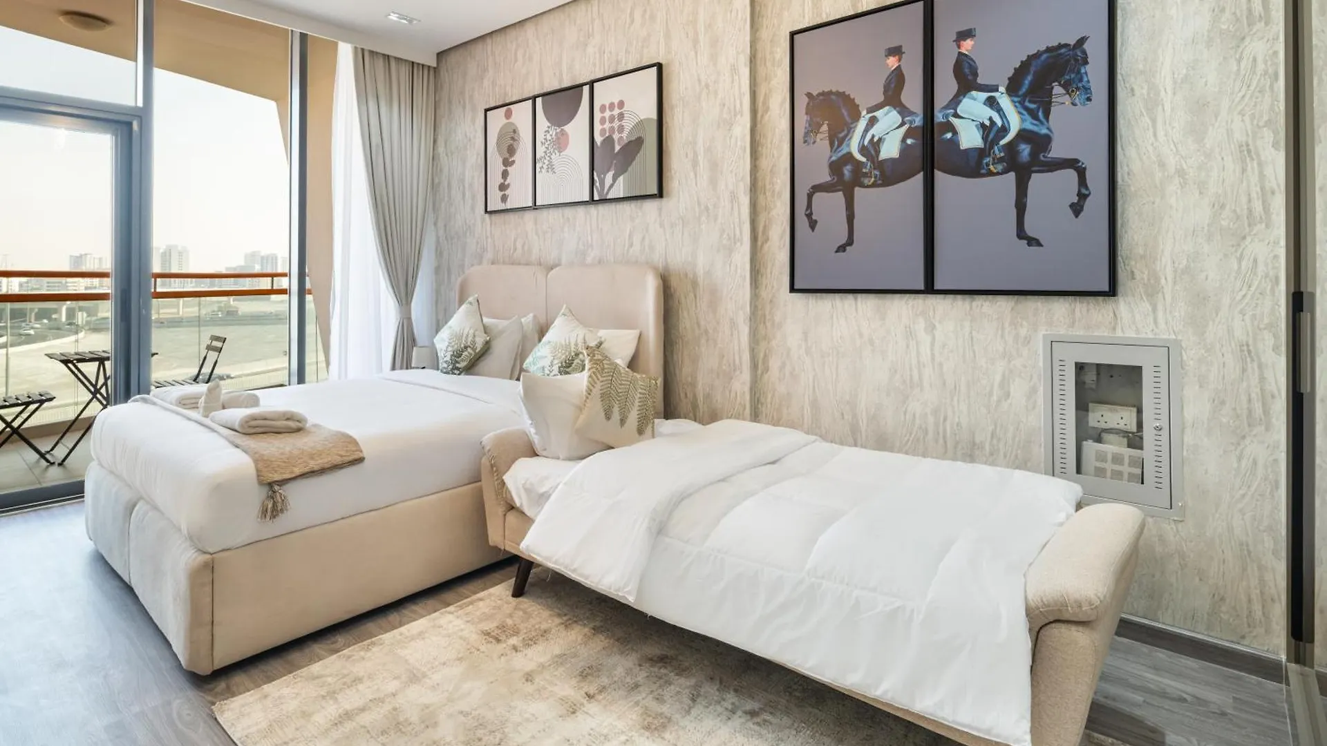 Stylish Studio Apartment In Binghatti Crystals Dubai